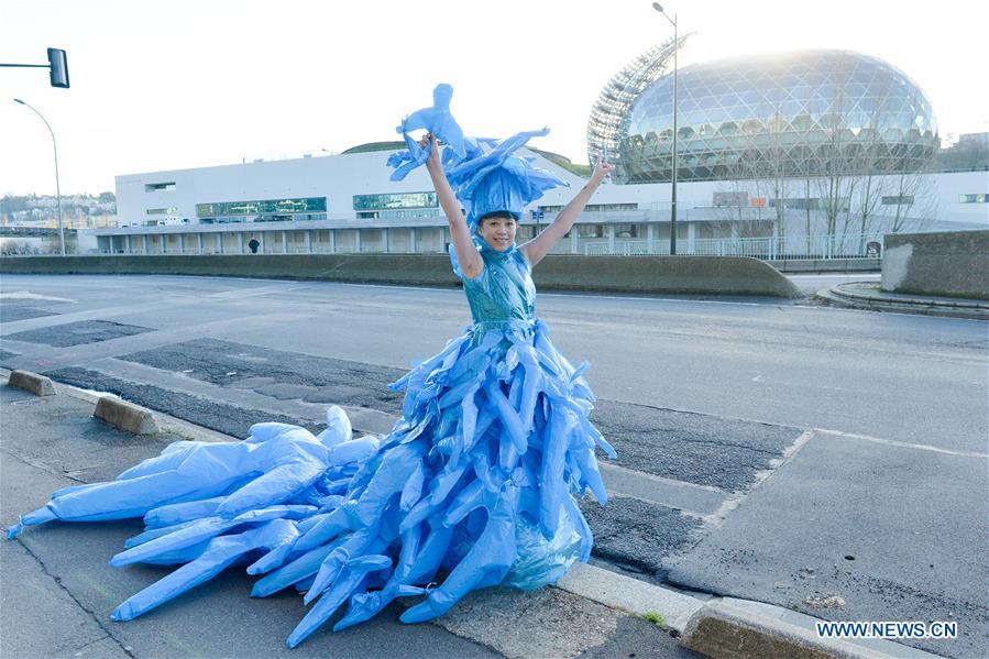 FRANCE-PARIS-CHINESE ARTIST-PERFORMANCE ART-CLIMATE CHANGE