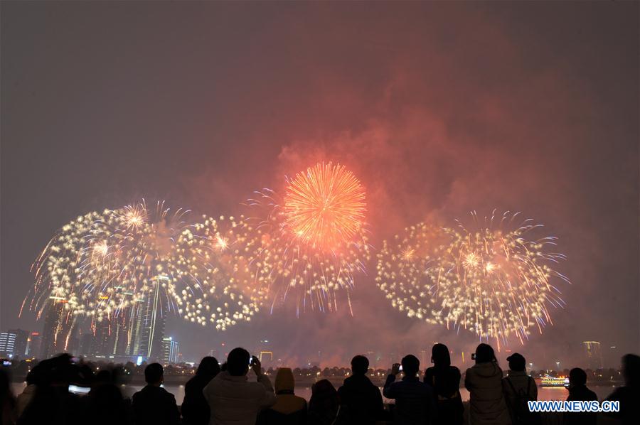 CHINA-CHANGSHA-FIREWORKS-NEW YEAR(CN)