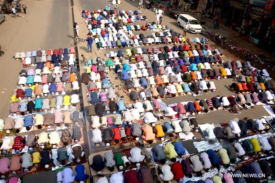 BANGLADESH-DHAKA-MUSLIM-CONGREGATION