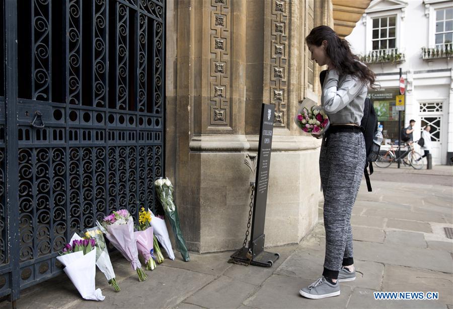 BRITAIN-CAMBRIDGE-STEPHEN HAWKING-TRIBUTE-PAYING