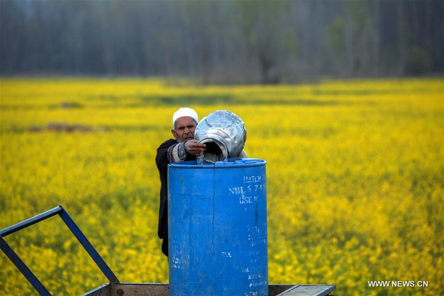 INDIA-KASHMIR-SRINAGAR-WORLD WATER DAY