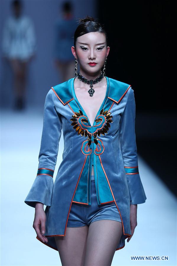 CHINA-BEIJING-FASHION WEEK (CN)