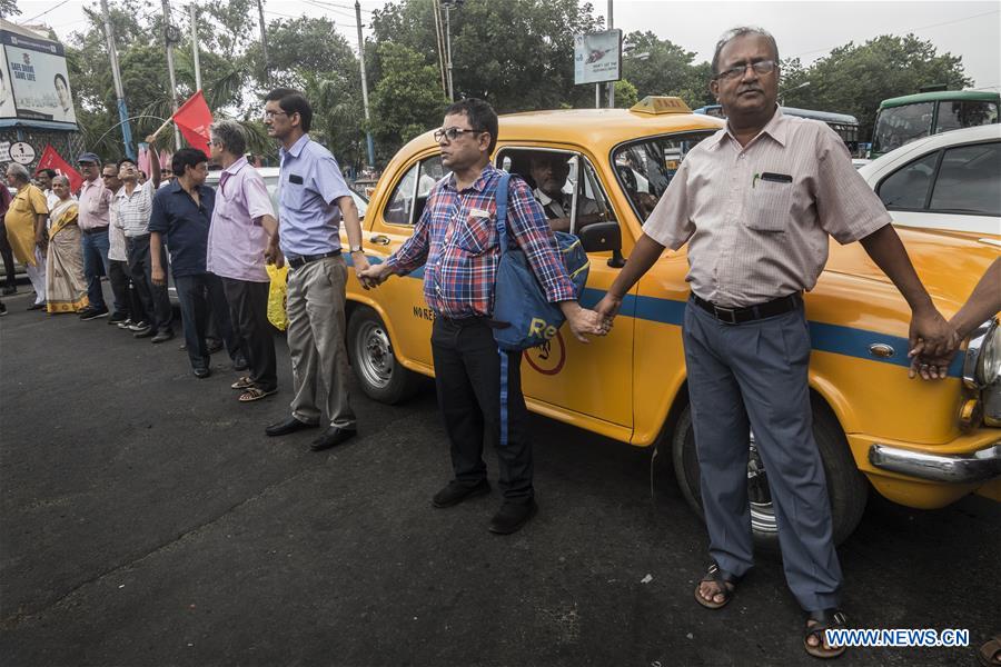 INDIA-KOLKATA-PROTEST-FUEL PRICE HIKE