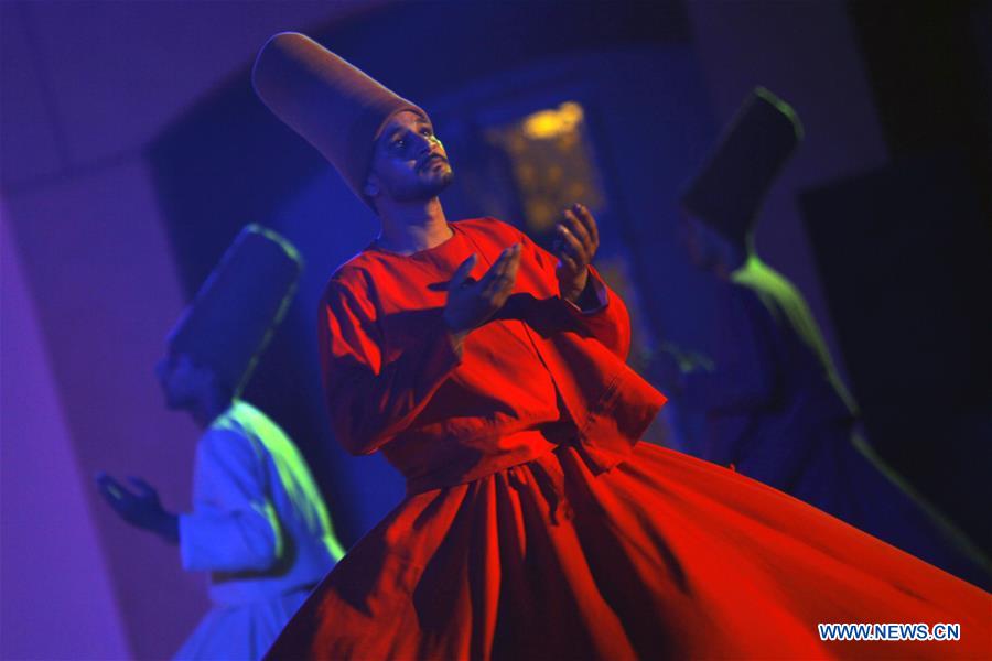 EGYPT-CAIRO-TRADITIONAL DANCE-PERFORMANCE