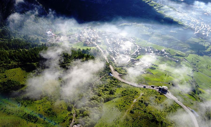 Xinhua Headlines: Qinghai-Tibet Plateau still one of cleanest regions on earth