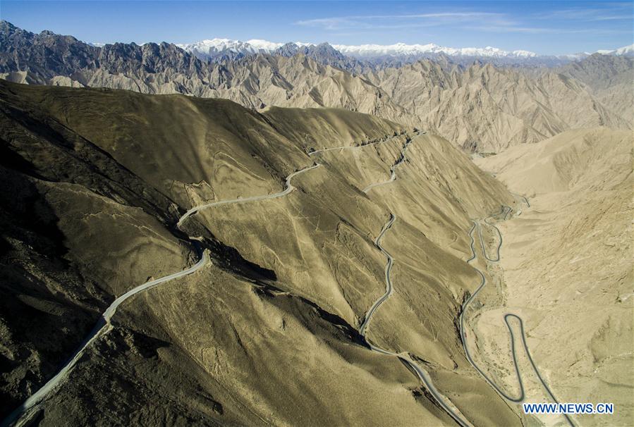 CHINA-XINJIANG-ROAD CONSTRUCTION (CN)