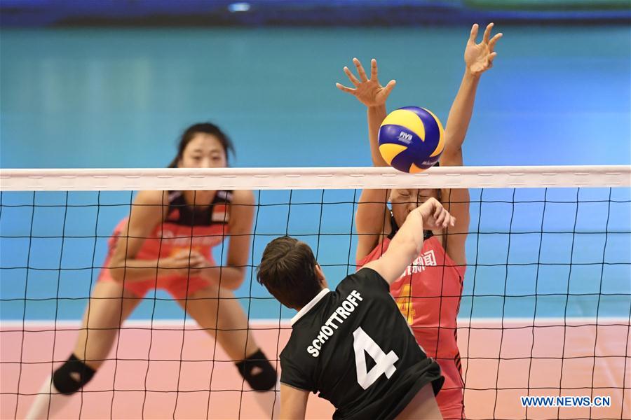 (SP)SWITZERLAND-MONTREUX-VOLLEYBALL-CHINA VS SWITZERLAND