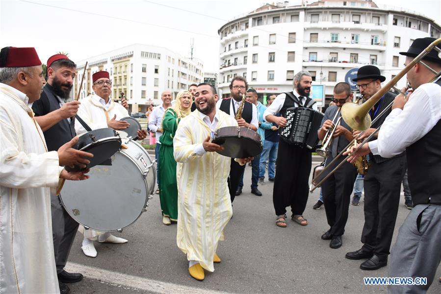 MOROCCO-RABAT-JAZZ FESTIVAL-STREET SHOW