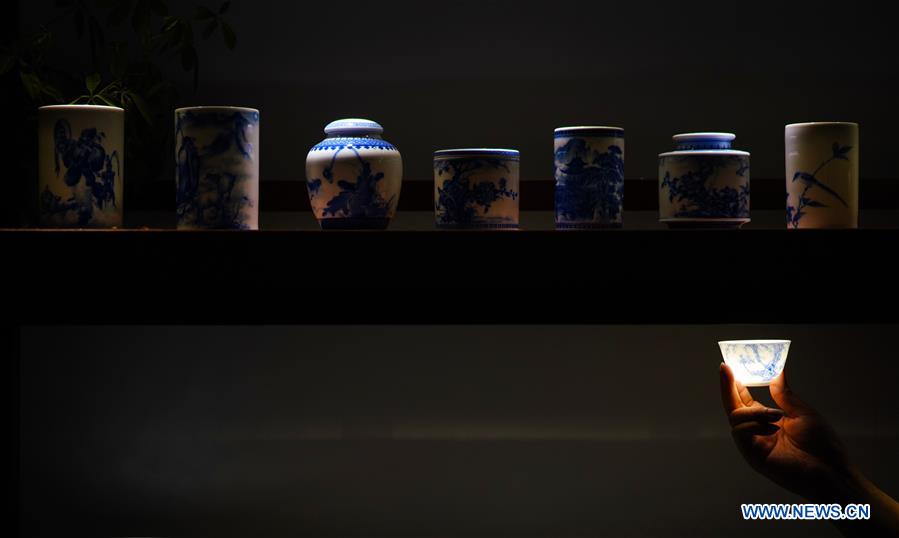 CHINA-JIANGXI-JINGDEZHEN-EGGSHELL PORCELAIN (CN)