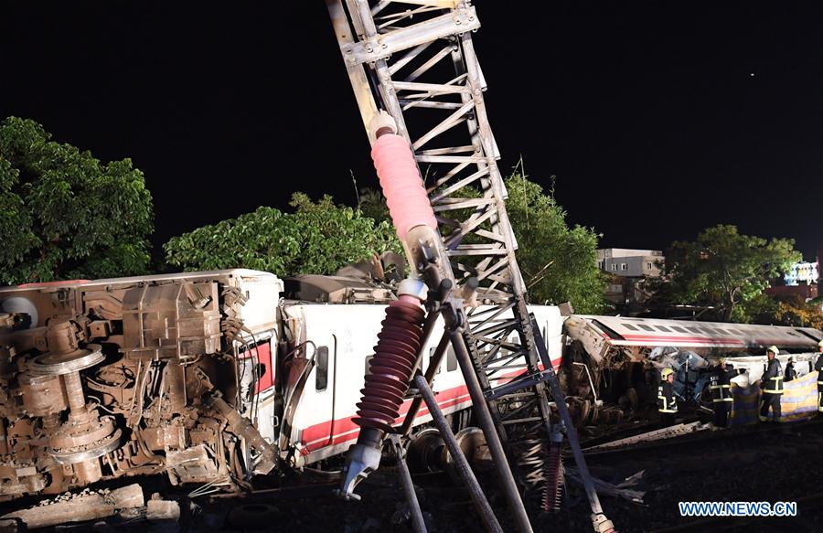 CHINA-YILAN-TRAIN DERAILMENT (CN)