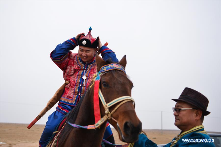 CHINA-INNER MONGOLIA-ORDOS-WEDDING (CN)