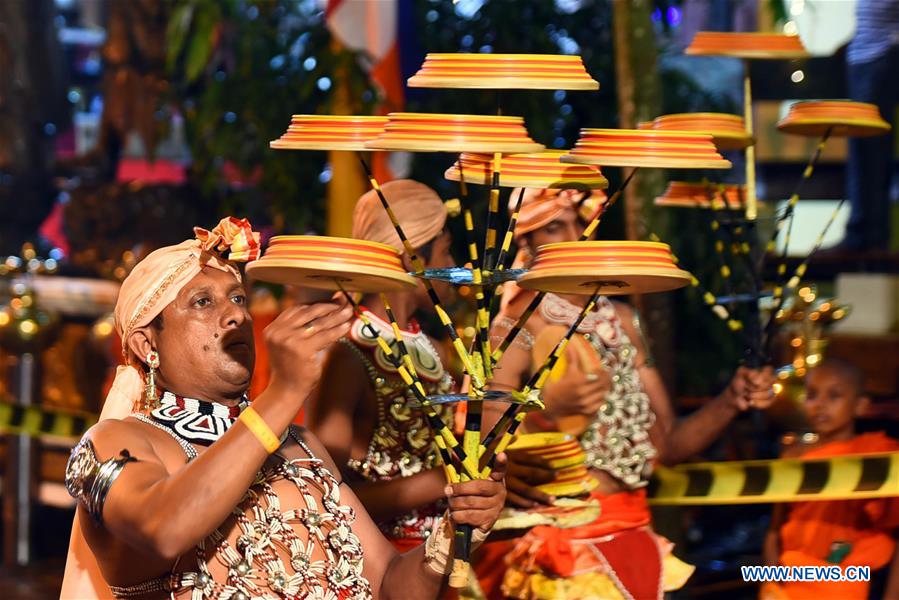 SRI LANKA-COLOMBO-NAVAM-DANCERS