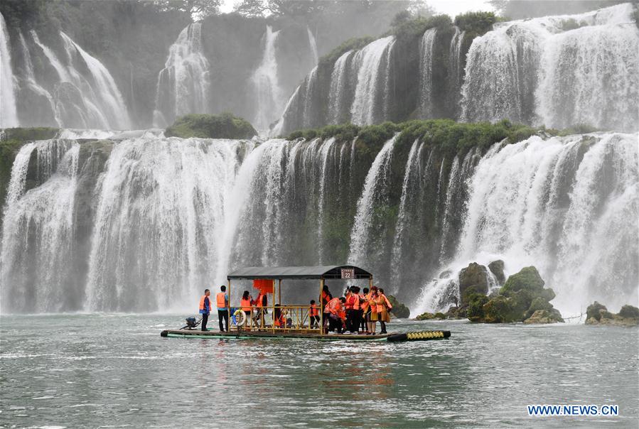 CHINA-GUANGXI-WATERFALL (CN)