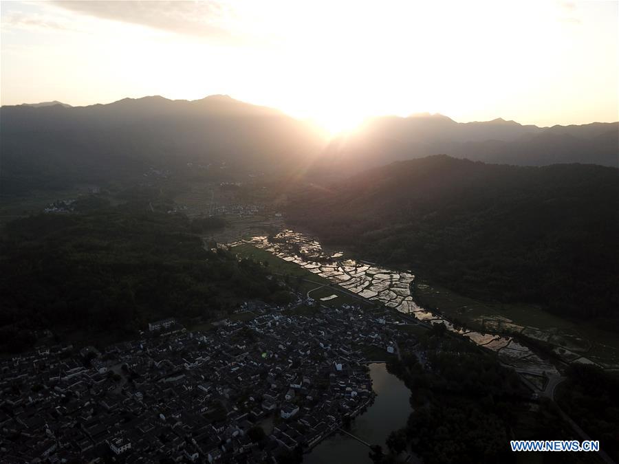 CHINA-ANHUI-HONGCUN VILLAGE-MORNING (CN)