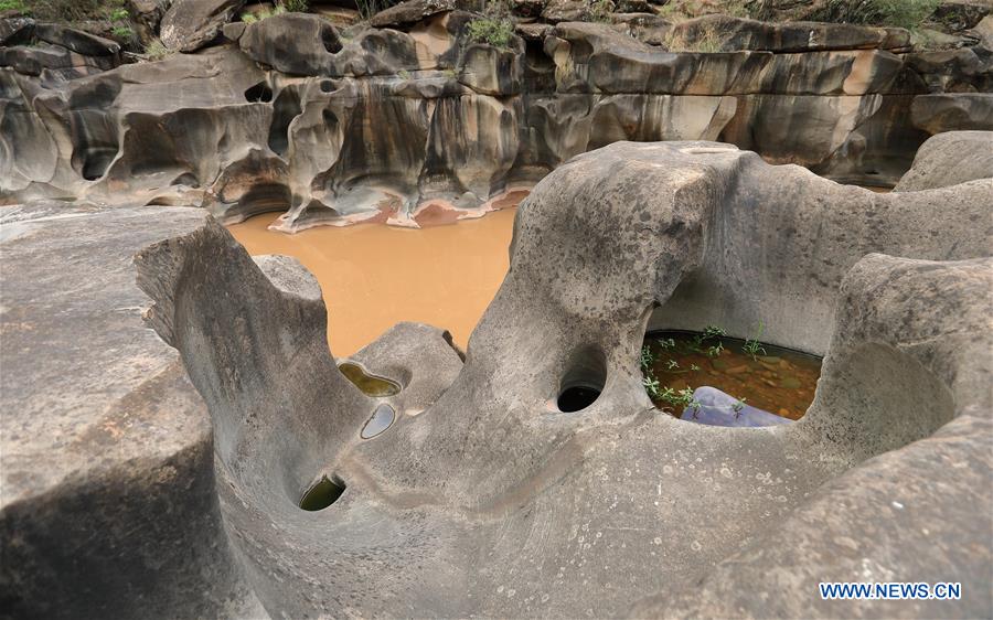 CHINA-SICHUAN-HUIDONG-LANDSCAPE-POTHOLES (CN)