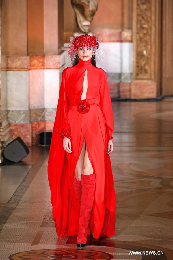 FRANCE-PARIS-FASHION WEEK-STEPHANE ROLLAND