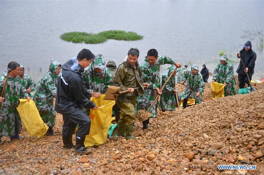 CHINA-JIANGXI-YUGAN-FLOOD FIGHTING (CN)