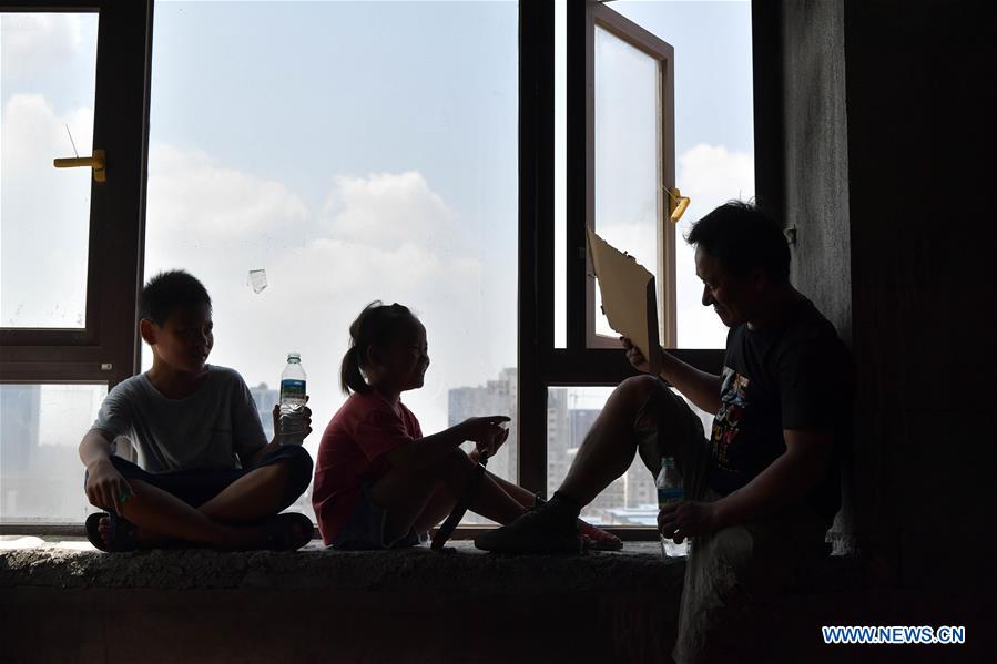 CHINA-JIANGXI-NANCHANG-MIGRANT WORKER-CHILDREN-SUMMER VACATION (CN)