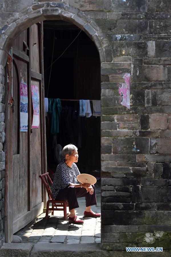 CHINA-JIANGXI-ANCIENT VILLAGE-SCENERY (CN)