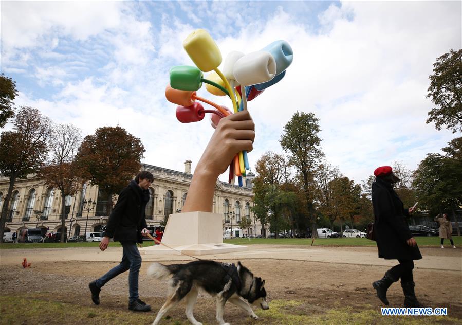 FRANCE-PARIS-SCULPTURE-BOUQUET OF TULIPS