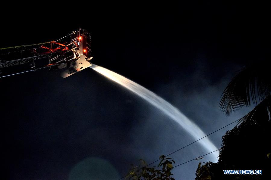 BANGLADESH-DHAKA-MARKET-FIRE