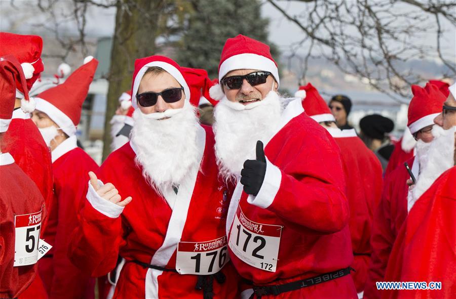 CANADA-HAMILTON-SANTA 5K RUN