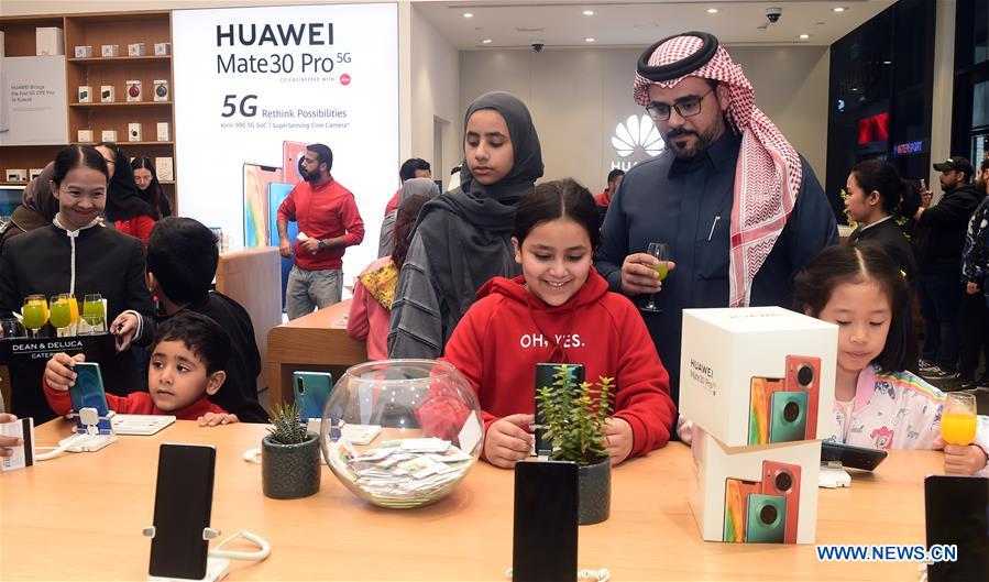 KUWAIT-FARWANIYA GOVERNORATE-HUAWEI-5G SMARTPHONE-LAUNCH