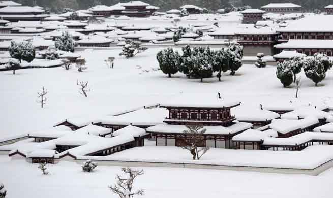 Snow scenery in east, northwest China