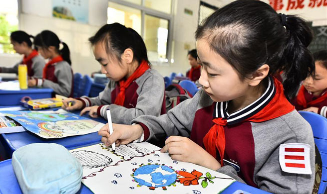 Schools in China hold various drawing activities to welcome Earth Day