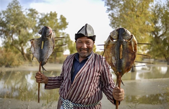 Tourism industry benefits locals in Lop Nur People Village, Xinjiang