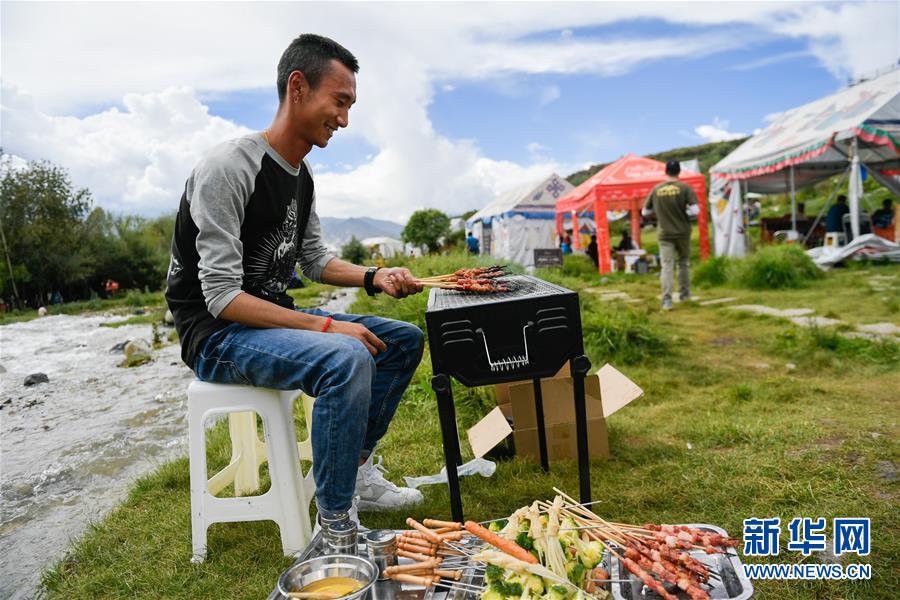 （社會(huì)）（9）夏日“過林卡” 親近大自然