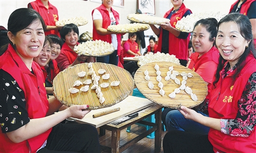 共享豐收喜悅 全國各地形式多樣慶祝首個(gè)豐收節(jié)