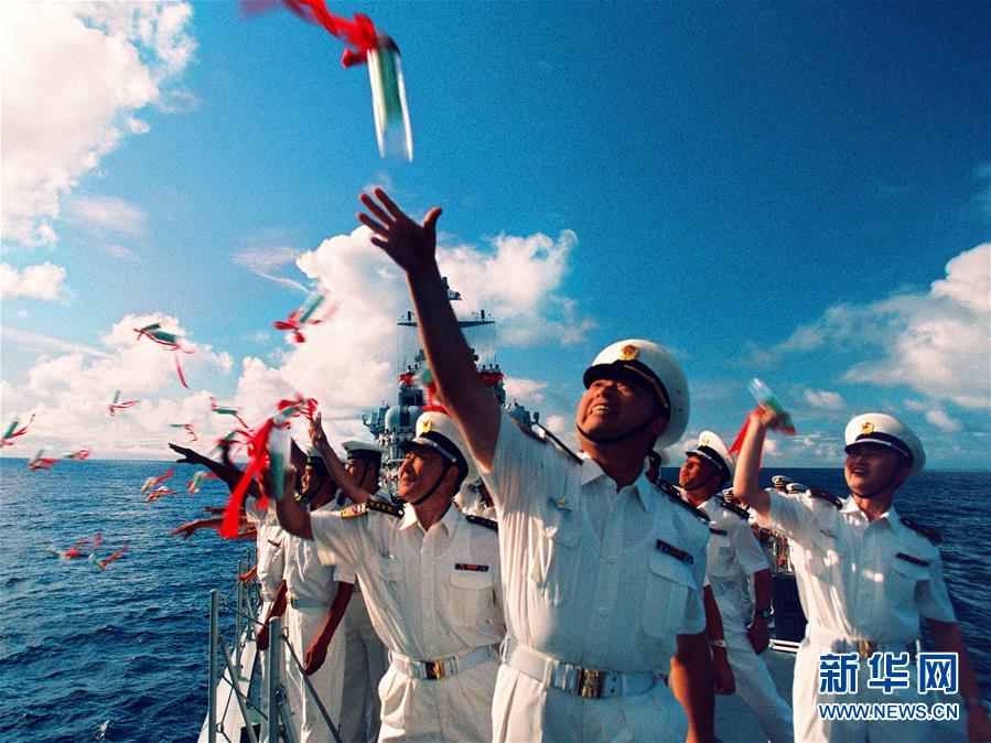 （新華全媒頭條·人民海軍70年·圖文互動(dòng)）（1）向海圖強(qiáng)春潮涌——黨中央、中央軍委和習(xí)主席關(guān)心人民海軍建設(shè)發(fā)展紀(jì)實(shí)