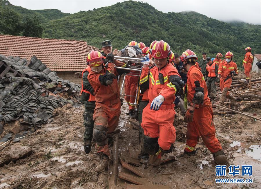 （防汛抗洪·圖文互動）（1）湖北黃梅山體滑坡事故救援紀實