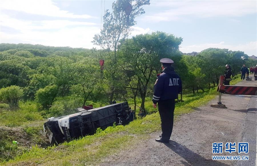 （國(guó)際）（1）中國(guó)游客在俄濱海邊疆區(qū)遭遇車禍2人死亡